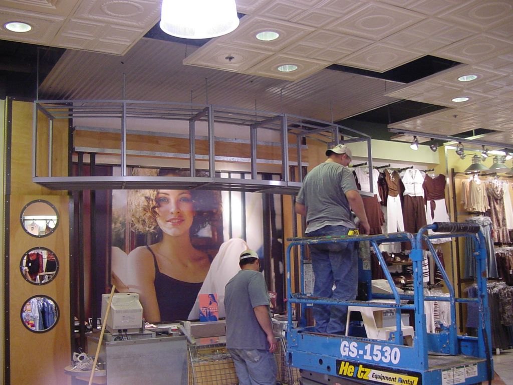 FINALIZING SUSPENDING THE STRUCTURAL CAGE
